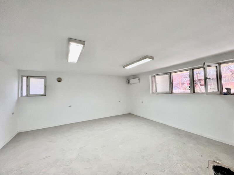 Aviatiei/ Nicolae Caramfil, spatiu de inchiriat, parcare, centrala termica